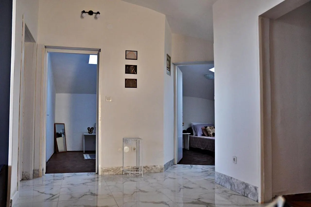 Azzuro Apartmani Pula Apartment