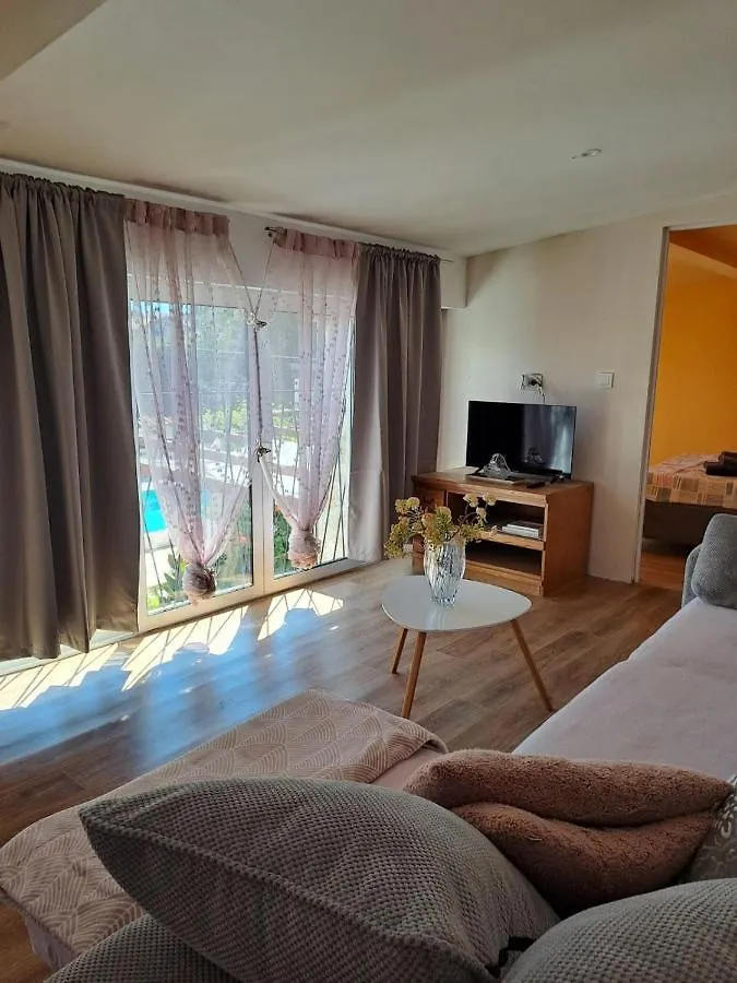 Apartment Azzuro Apartmani Pula